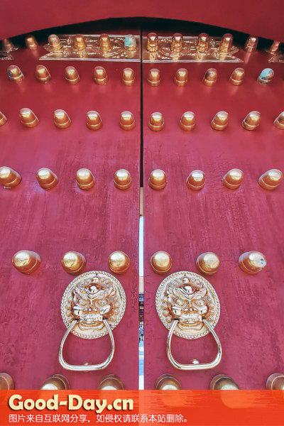 门钉