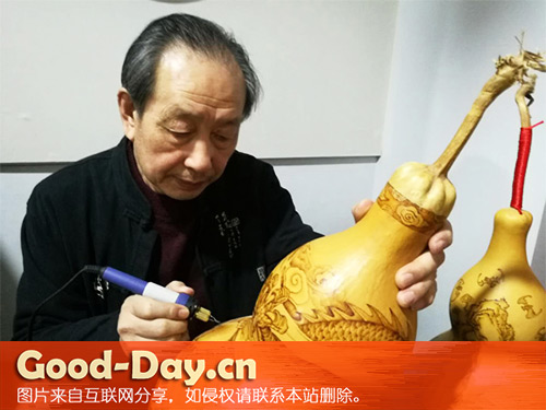 第四代青牛葫芦制作技艺传承人郑国华