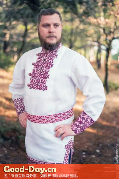 俄罗斯族男子服饰