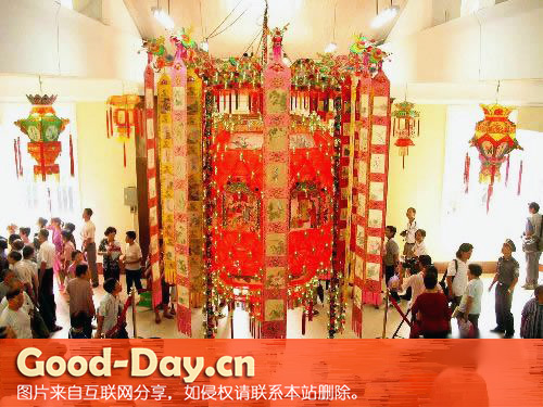 图2 东莞千角灯展出